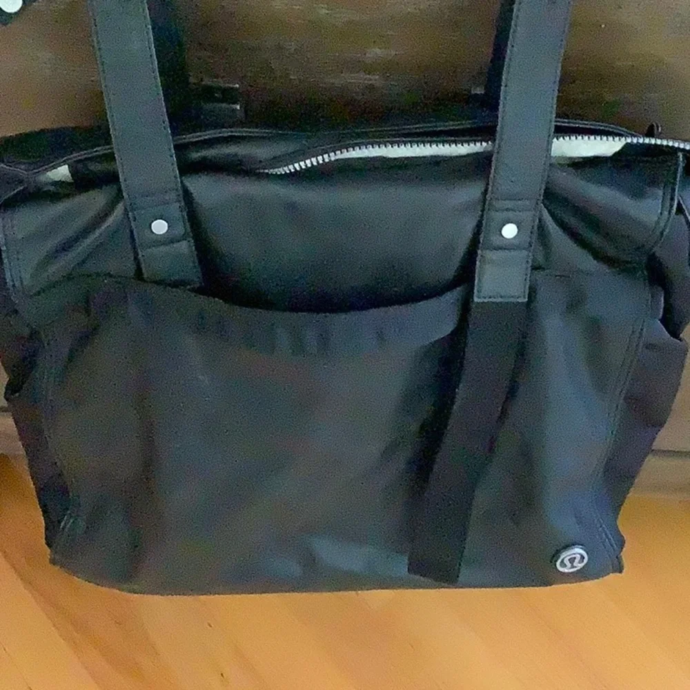 🌺HP🌺 Lululemon Follow Your Bliss Tote - Picture 4 of 8